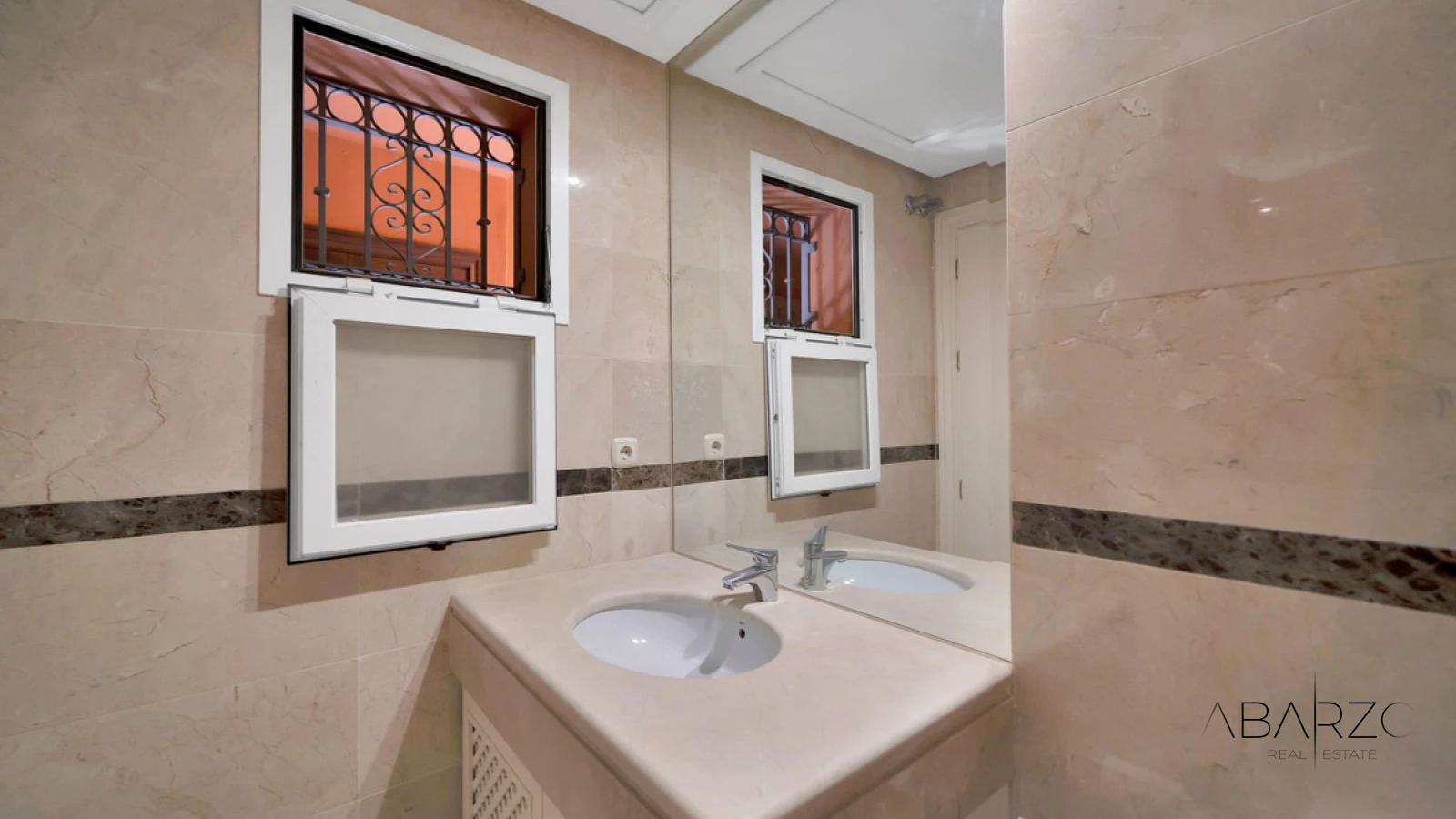 Ground Floor Apartment with Jacuzzi and Golf Views, in Nueva Andalucía — interior, Nueva Andalucía, Marbella (27 of 35)