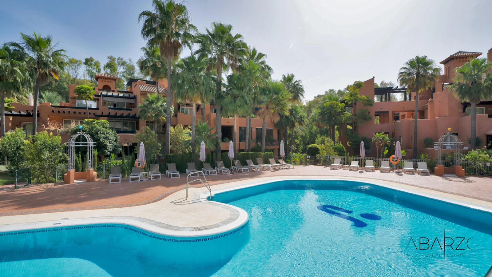 Ground Floor Apartment with Jacuzzi and Golf Views, in Nueva Andalucía — luxury property for sale in Nueva Andalucía, Marbella
