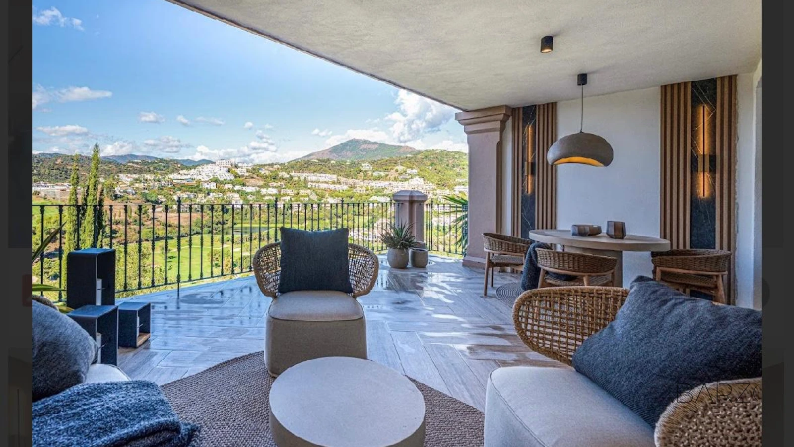 Renovated townhouse with golf and sea views in Monte Halcones, Benahavis — interior, Los Arqueros, Benahavís (43 of 48)