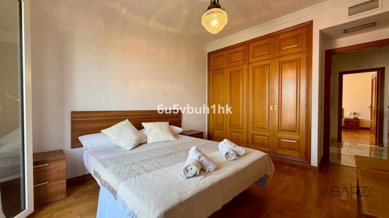 Semi-detached villa in Bello Horizonte Marbella with private pool and sea views — interior, Marbella Centro, Marbella (21 of 44)
