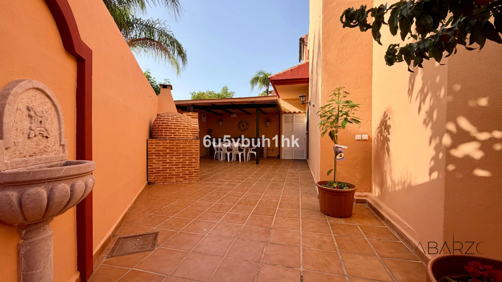 Semi-detached villa in Bello Horizonte Marbella with private pool and sea views — interior, Marbella Centro, Marbella (3 of 44)