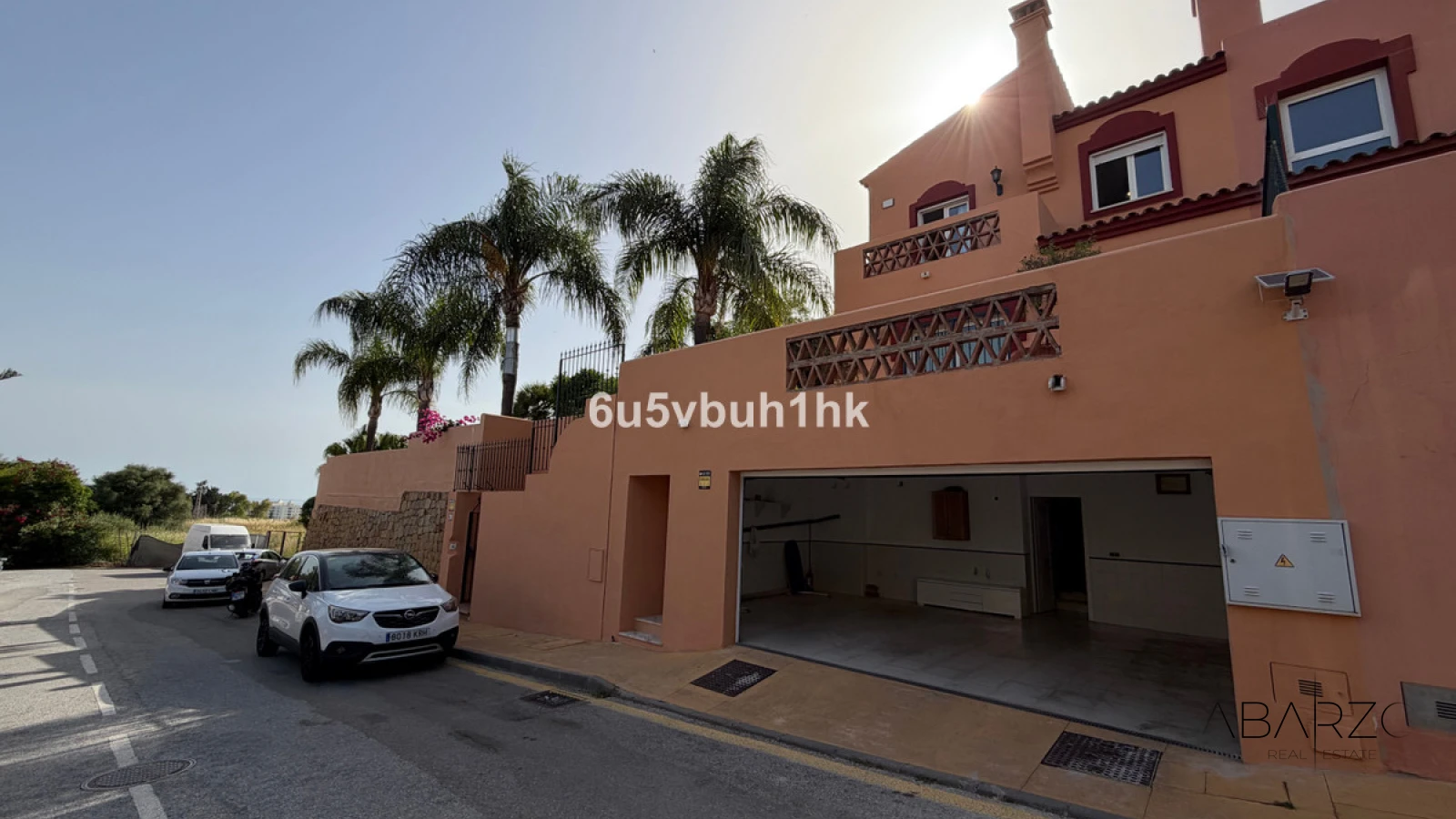 Semi-detached villa in Bello Horizonte Marbella with private pool and sea views — interior, Marbella Centro, Marbella (32 of 44)