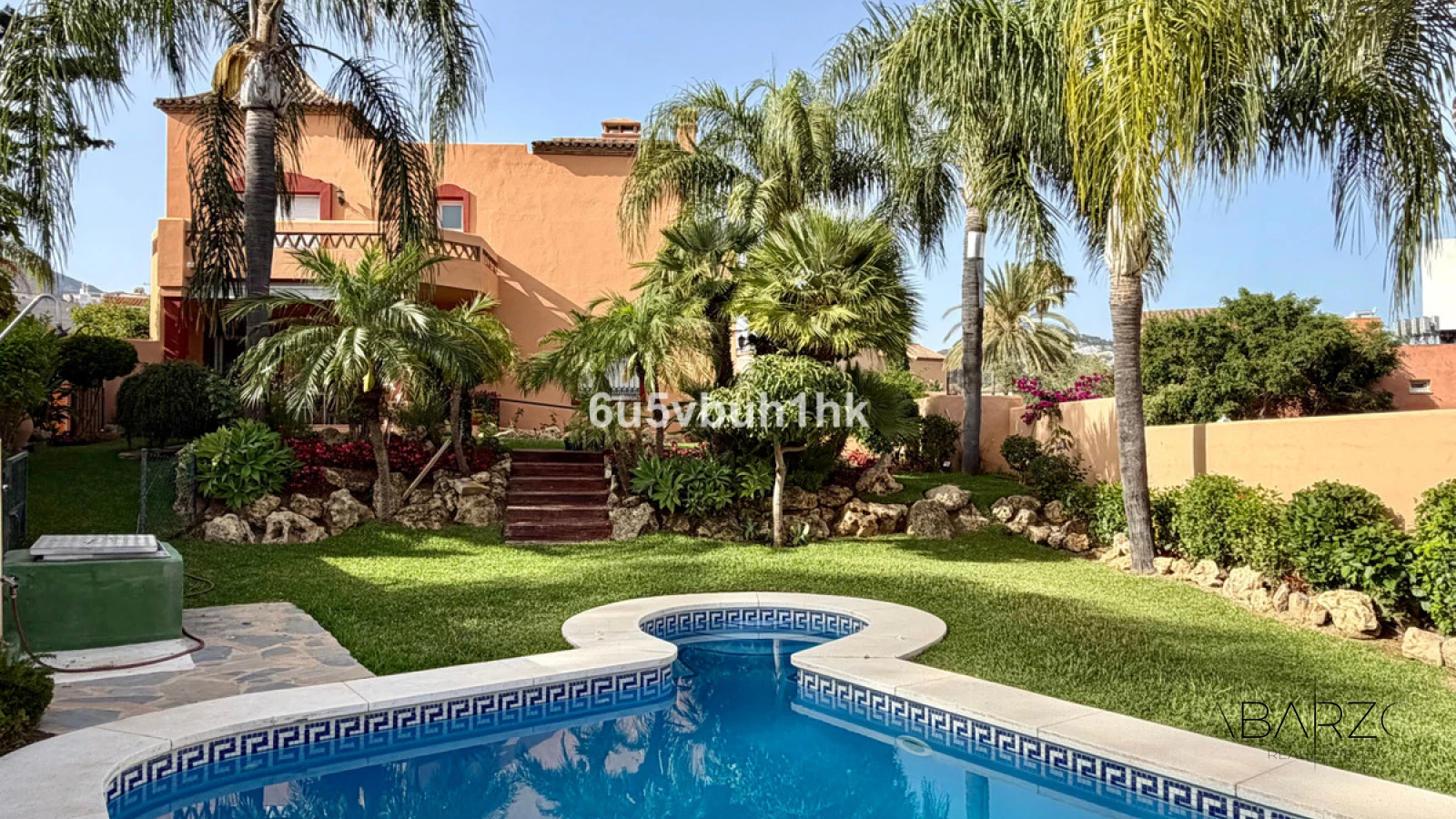 Semi-detached villa in Bello Horizonte Marbella with private pool and sea views — interior, Marbella Centro, Marbella (12 of 44)