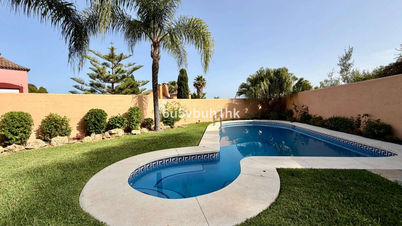 Semi-detached villa in Bello Horizonte Marbella with private pool and sea views — interior, Marbella Centro, Marbella (13 of 44)