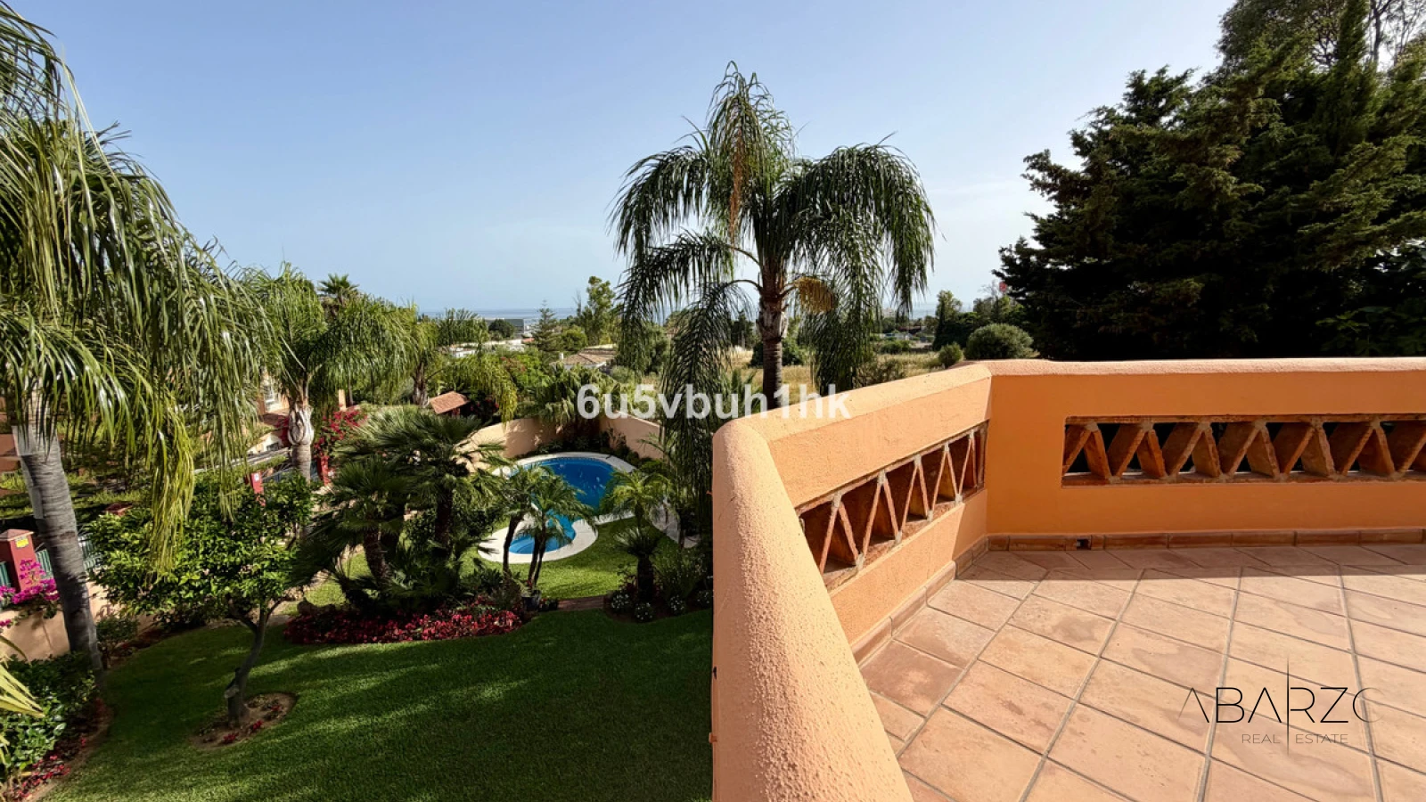 Semi-detached villa in Bello Horizonte Marbella with private pool and sea views — interior, Marbella Centro, Marbella (28 of 44)