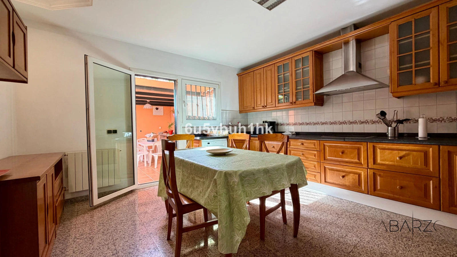 Semi-detached villa in Bello Horizonte Marbella with private pool and sea views — interior, Marbella Centro, Marbella (33 of 44)
