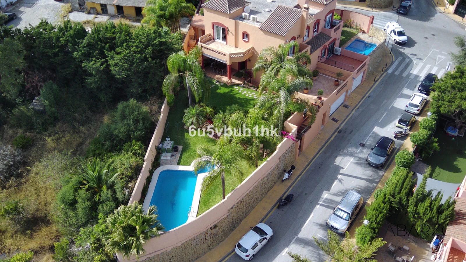 Semi-detached villa in Bello Horizonte Marbella with private pool and sea views — interior, Marbella Centro, Marbella (42 of 44)