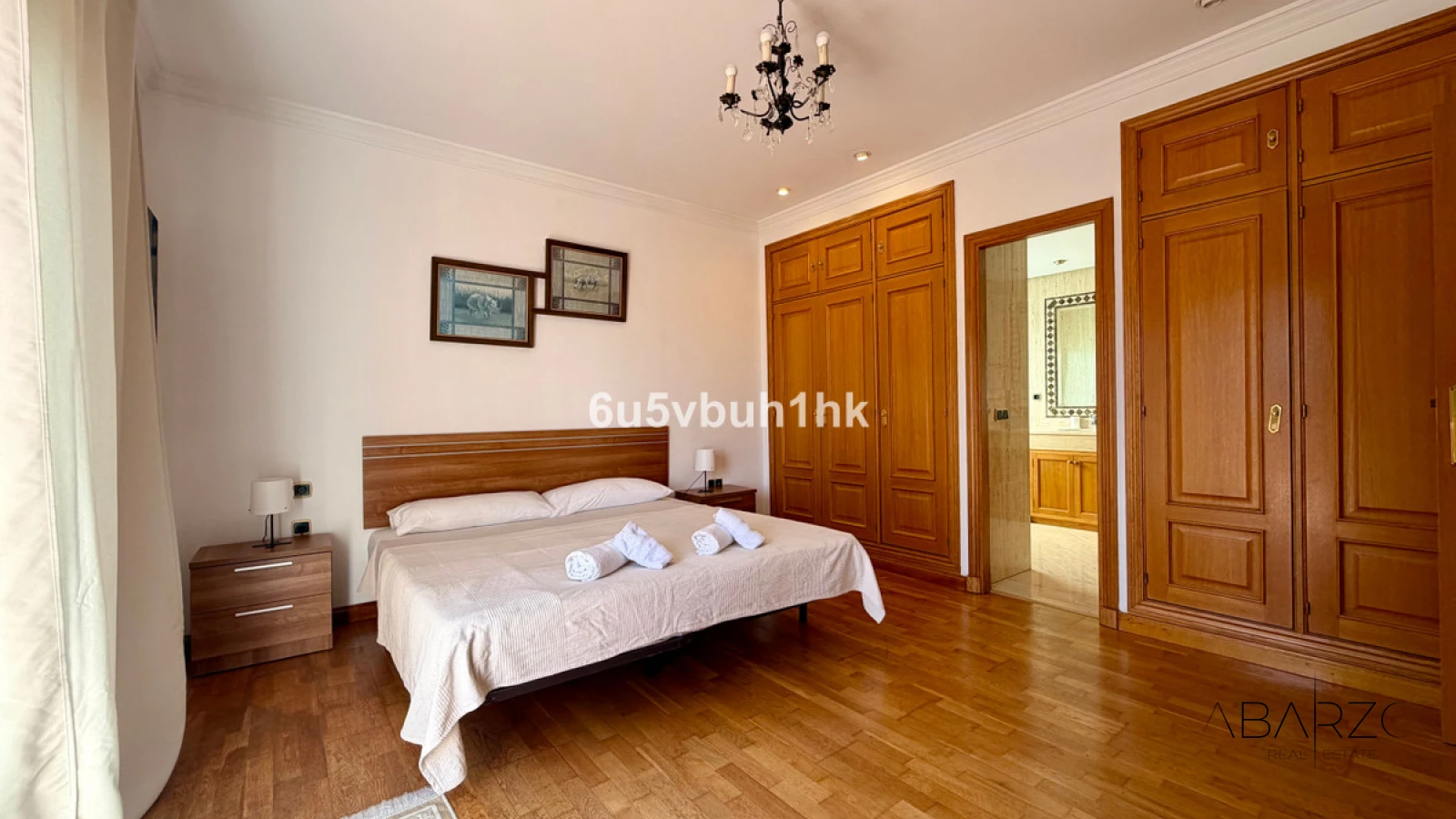 Semi-detached villa in Bello Horizonte Marbella with private pool and sea views — interior, Marbella Centro, Marbella (30 of 44)