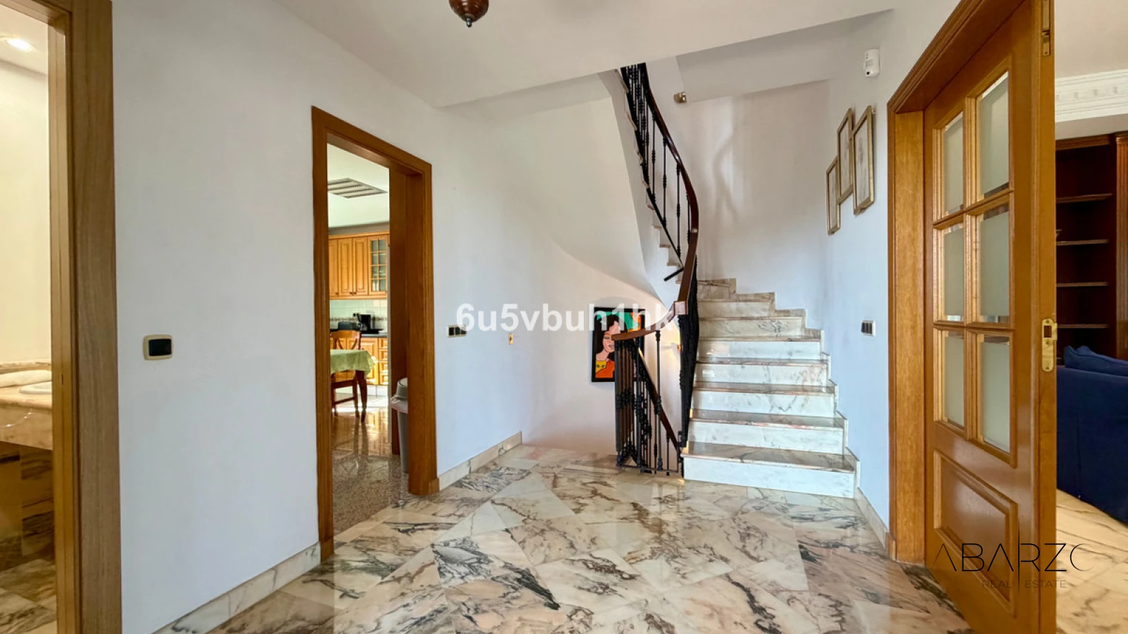 Semi-detached villa in Bello Horizonte Marbella with private pool and sea views — interior, Marbella Centro, Marbella (36 of 44)