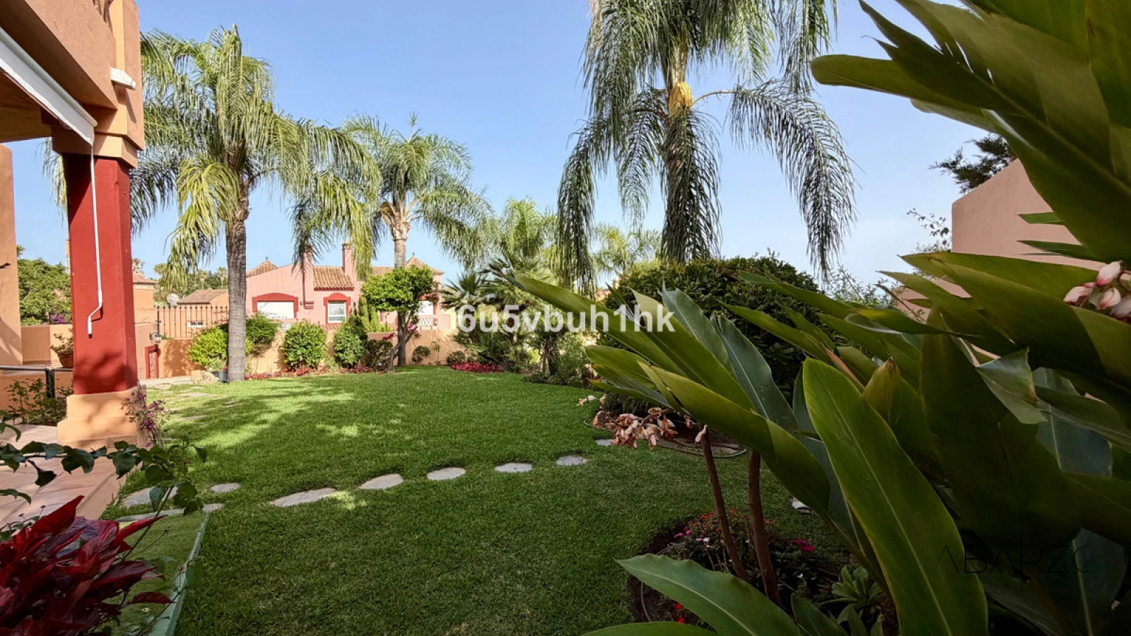 Semi-detached villa in Bello Horizonte Marbella with private pool and sea views — interior, Marbella Centro, Marbella (2 of 44)