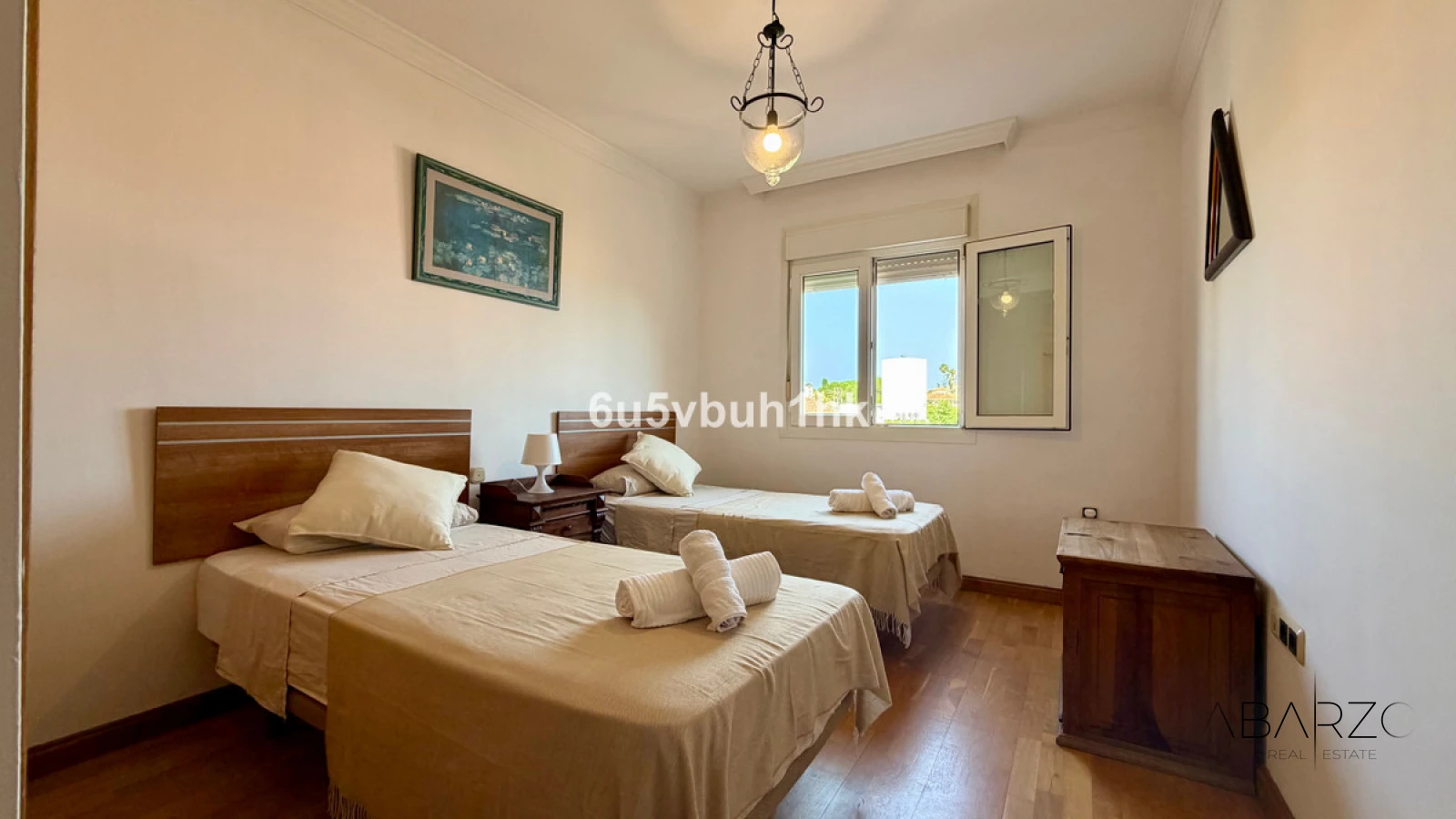 Semi-detached villa in Bello Horizonte Marbella with private pool and sea views — interior, Marbella Centro, Marbella (25 of 44)