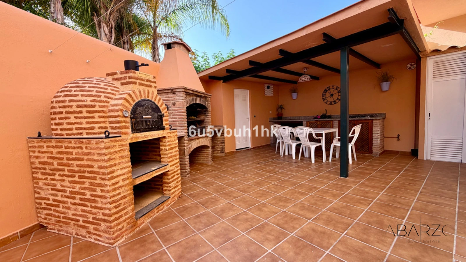 Semi-detached villa in Bello Horizonte Marbella with private pool and sea views — interior, Marbella Centro, Marbella (5 of 44)