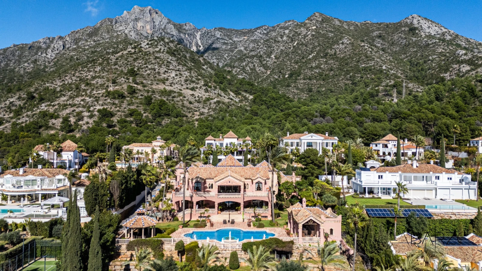 Luxury villa with sea and mountain views in Sierra Blanca — interior, Golden Mile, Marbella (45 of 49)