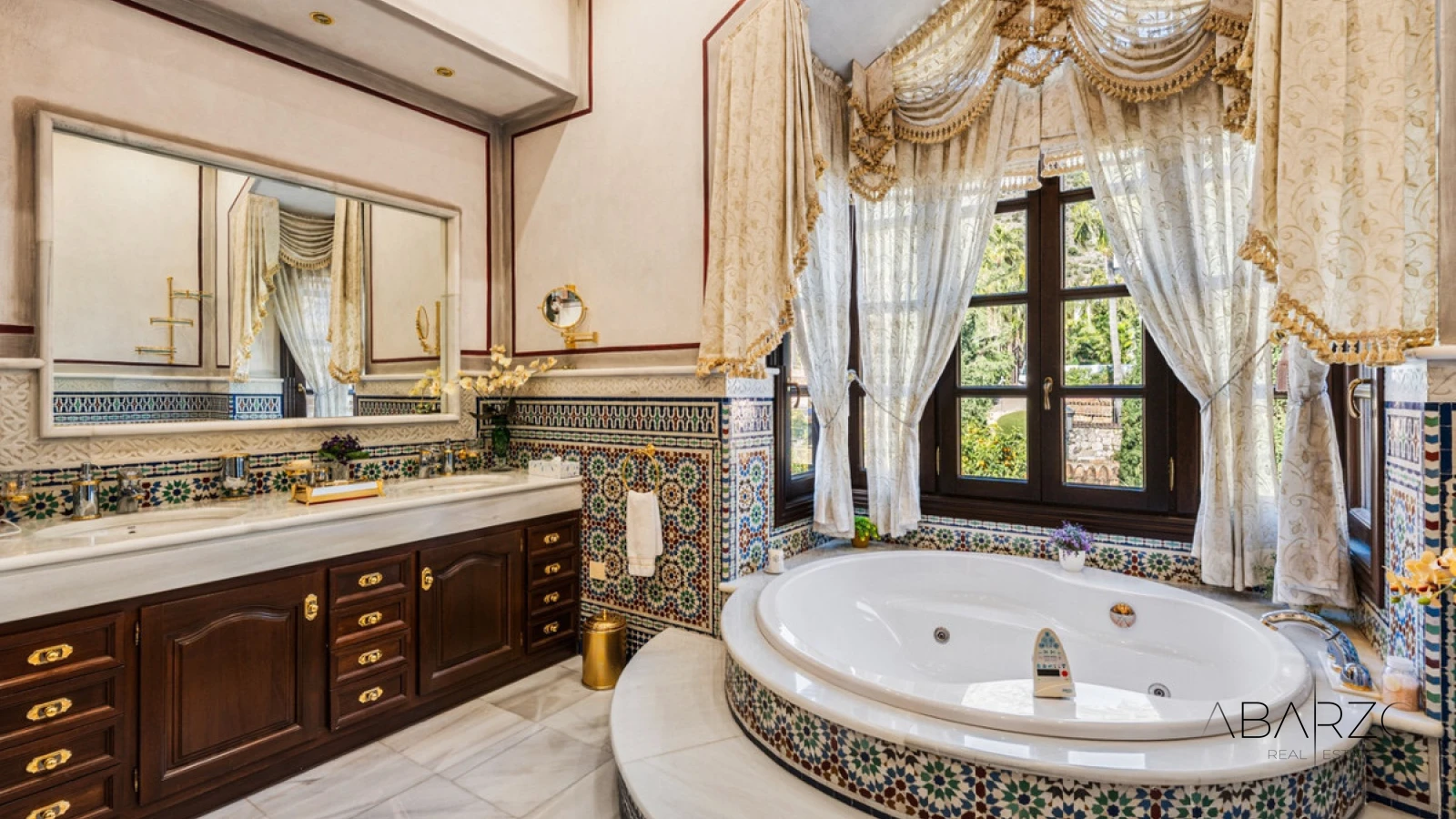 Luxury villa with sea and mountain views in Sierra Blanca — interior, Golden Mile, Marbella (18 of 49)
