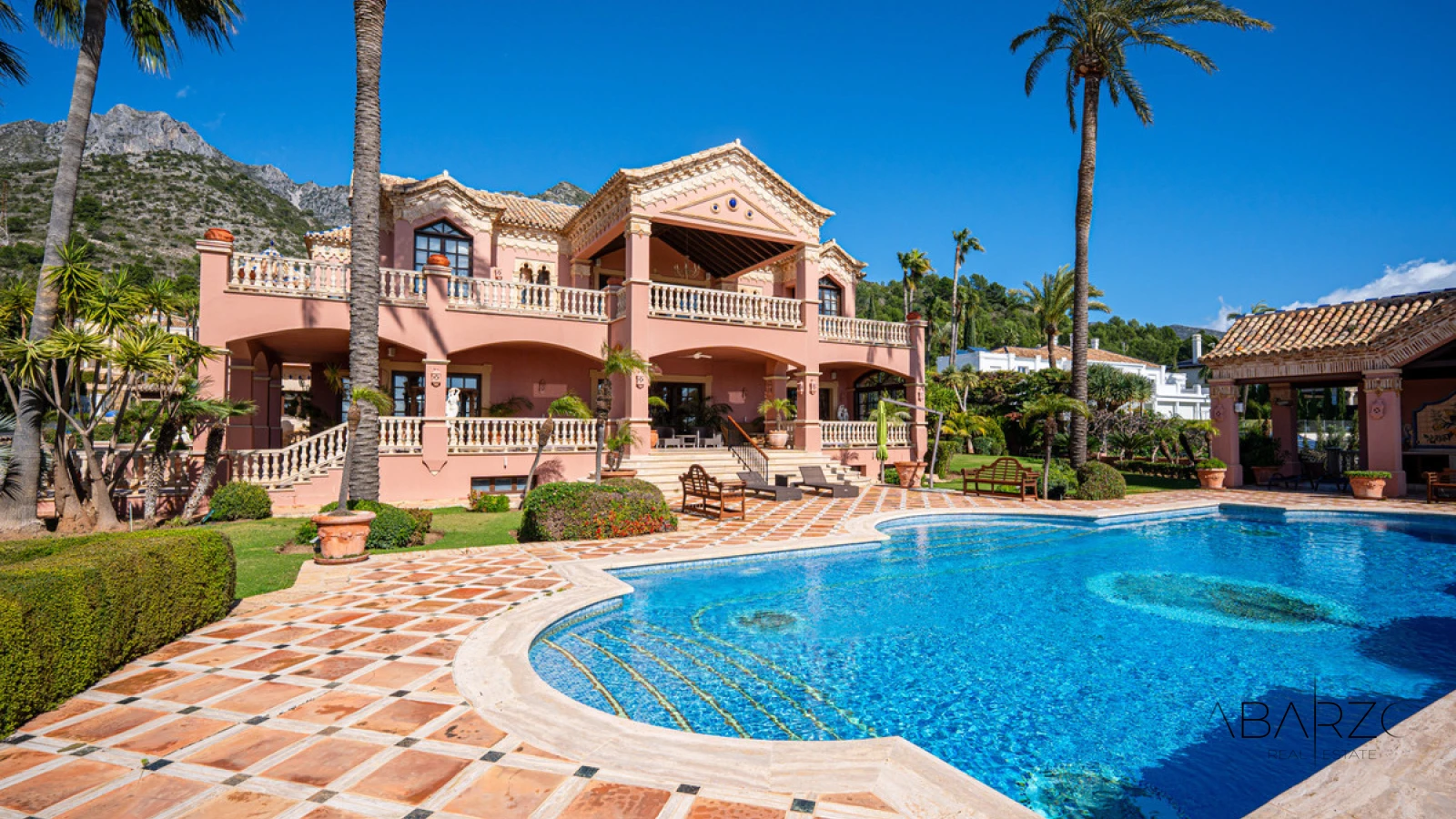 Luxury villa with sea and mountain views in Sierra Blanca — interior, Golden Mile, Marbella (48 of 49)