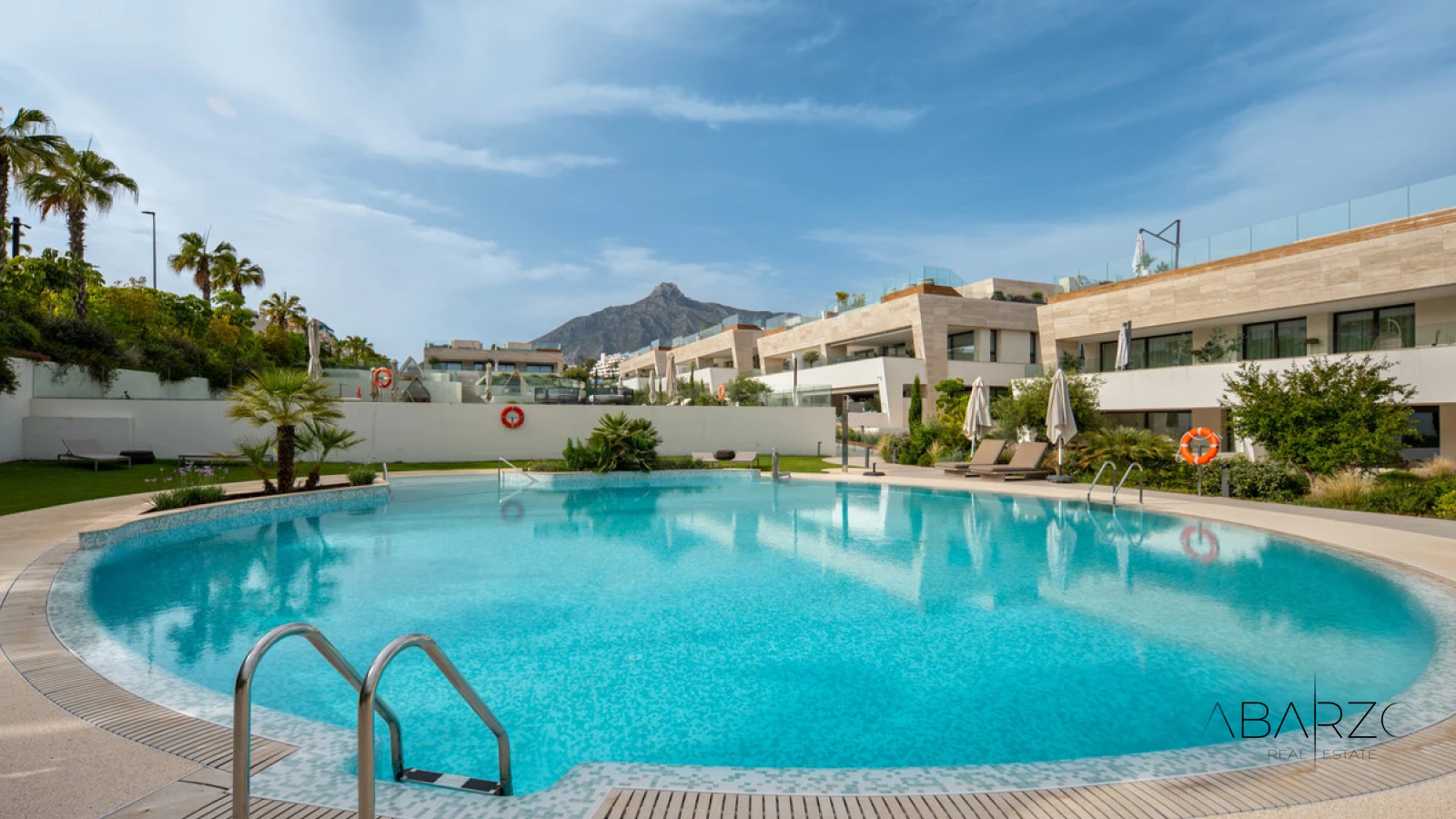 Duplex Apartment by FENDI Casa in The Golden Mile, Marbella — interior, Golden Mile, Marbella (25 of 33)