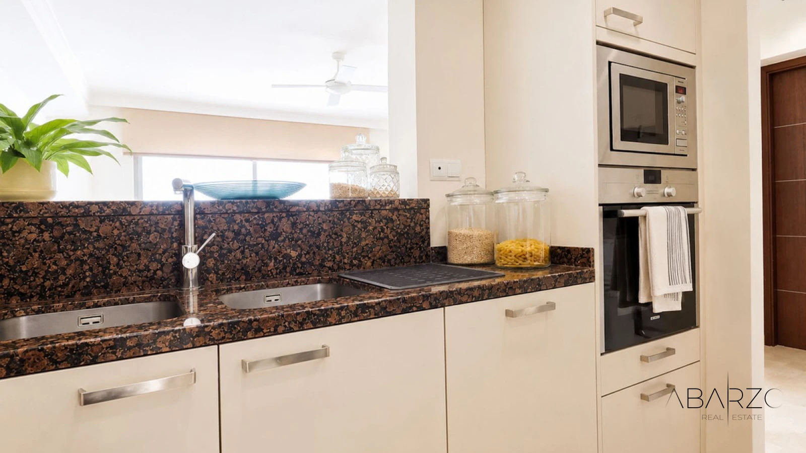 Reformed Townhouse with Mountain and Sea Views in Benahavis — interior, Los Arqueros, Benahavís (14 of 29)