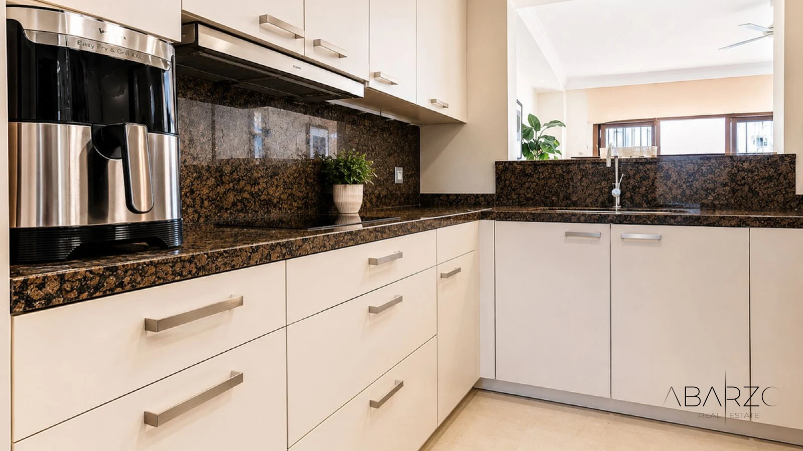 Reformed Townhouse with Mountain and Sea Views in Benahavis — interior, Los Arqueros, Benahavís (6 of 29)
