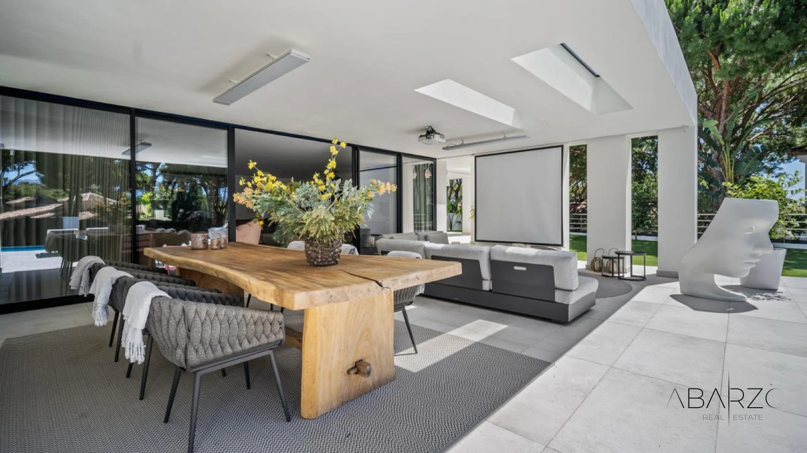 Modern Villa with Sea Views and Pool in Las Chapas, Marbella — interior, Marbella East, Marbella (48 of 49)