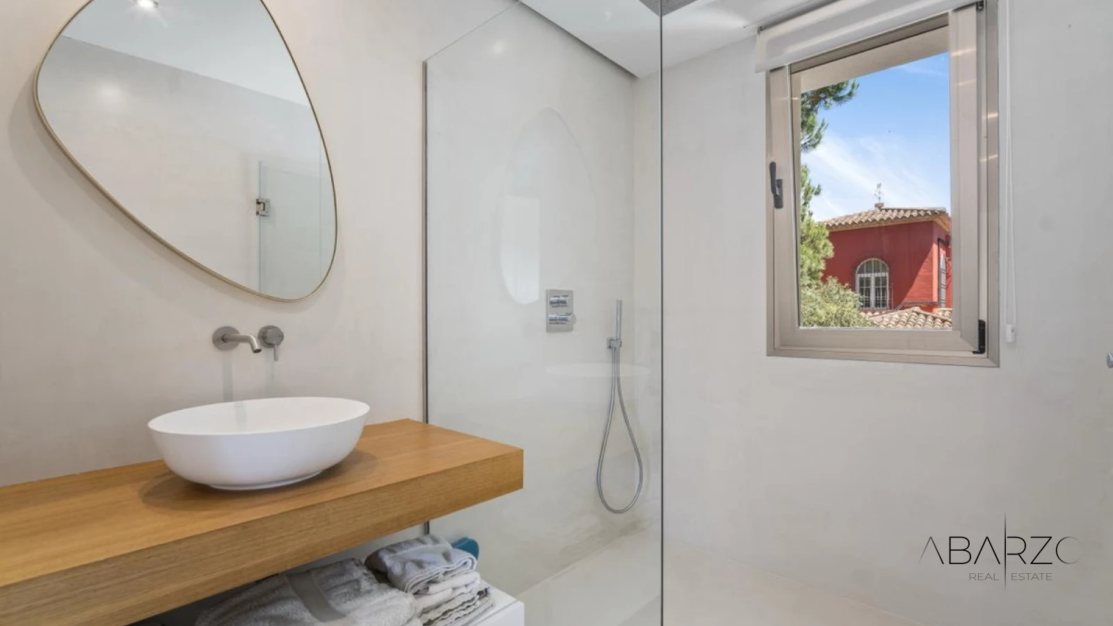Modern Villa with Sea Views and Pool in Las Chapas, Marbella — interior, Marbella East, Marbella (20 of 49)