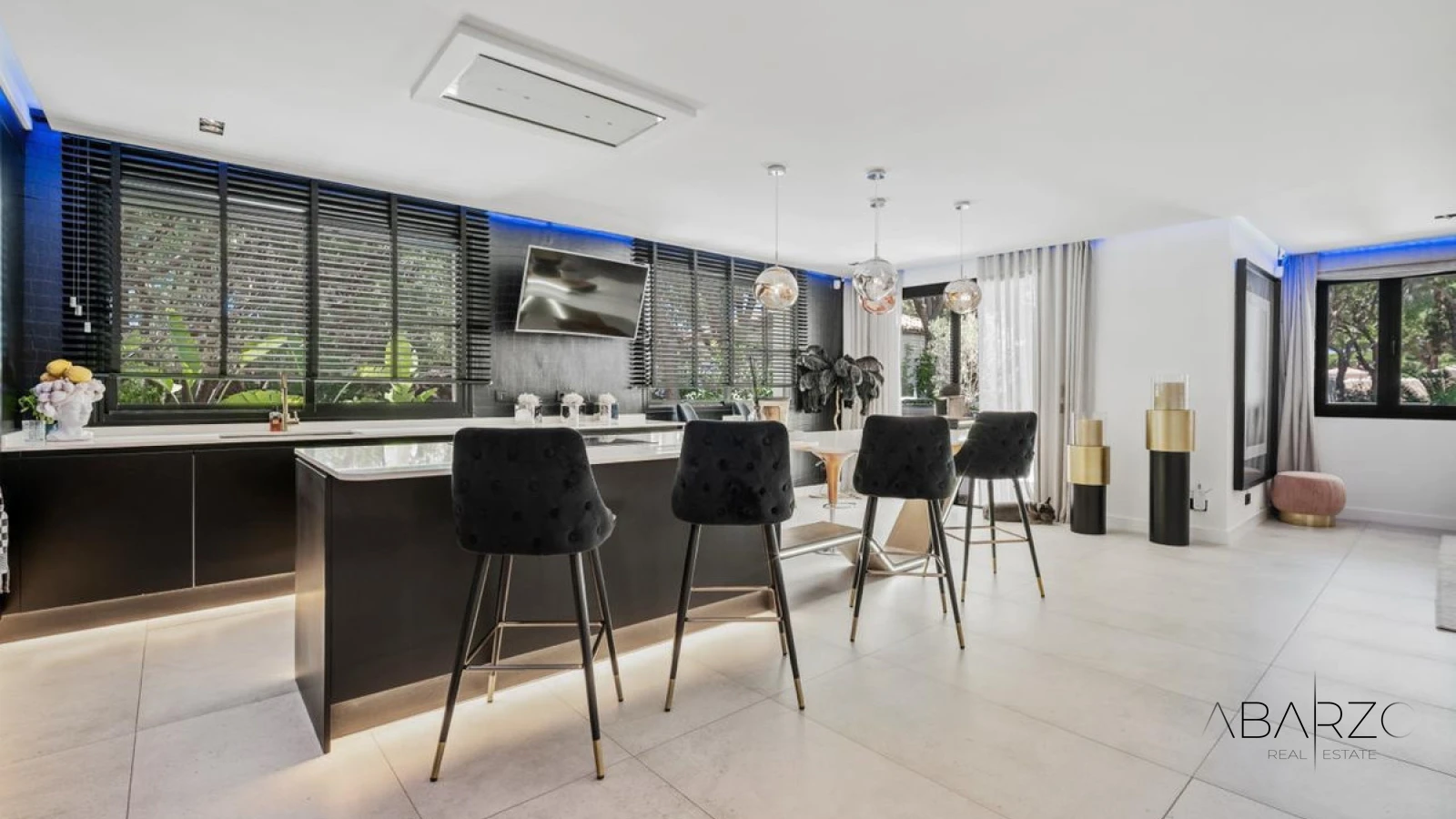 Modern Villa with Sea Views and Pool in Las Chapas, Marbella — interior, Marbella East, Marbella (10 of 49)