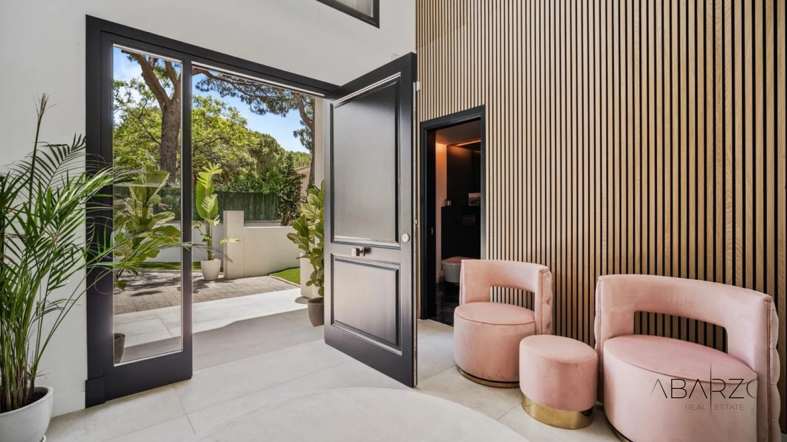 Modern Villa with Sea Views and Pool in Las Chapas, Marbella — interior, Marbella East, Marbella (46 of 49)