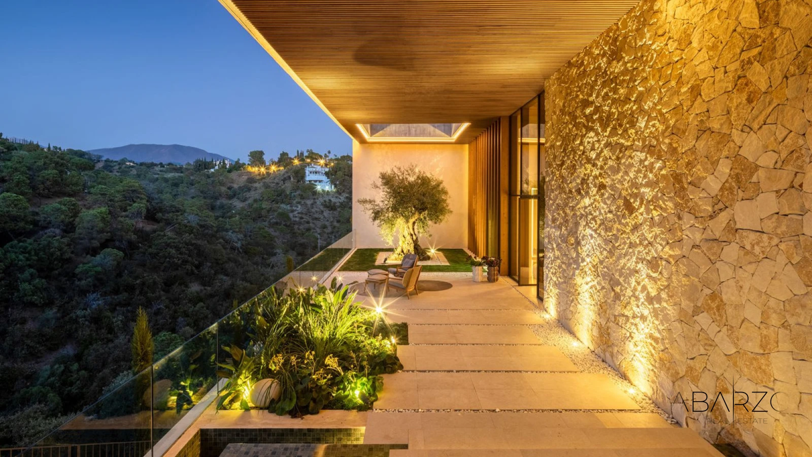 New luxury villa with sea and mountain views in El Madroñal, Benahavís — interior, El Madroñal, Benahavís (30 of 39)