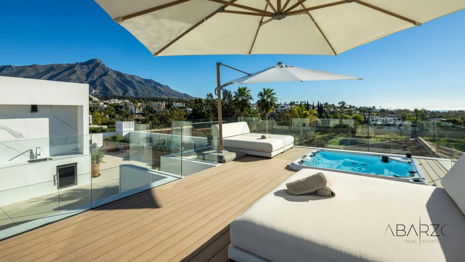 Mediterranean Frontline Golf Villa in Los Naranjos, Nueva Andalucía — interior, Nueva Andalucía, Marbella (6 of 32)
