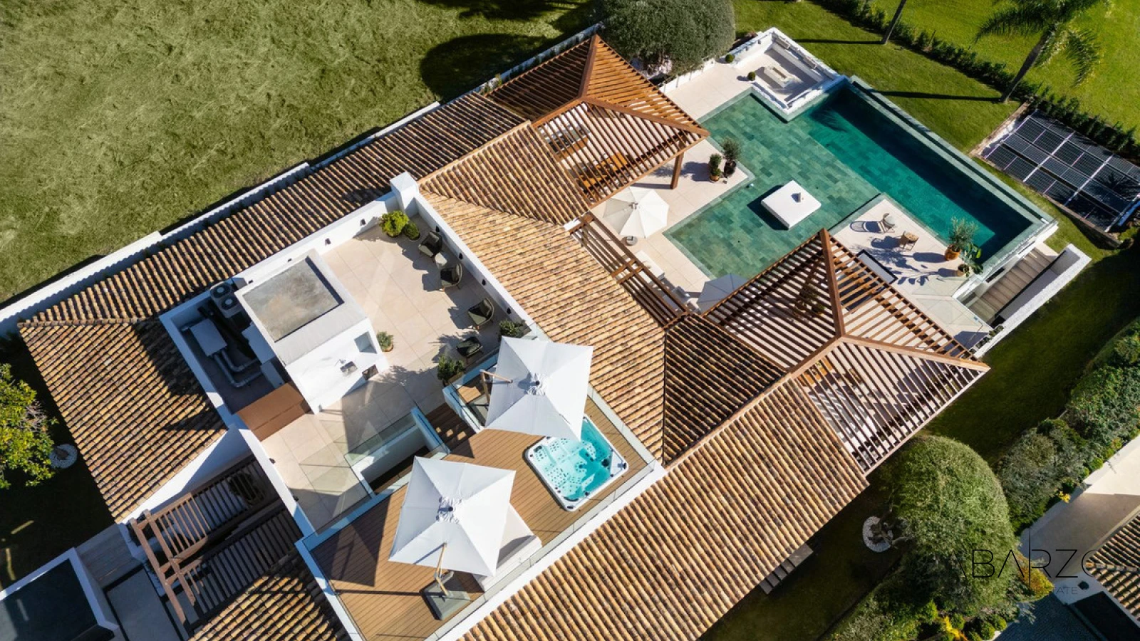 Mediterranean Frontline Golf Villa in Los Naranjos, Nueva Andalucía — interior, Nueva Andalucía, Marbella (20 of 32)