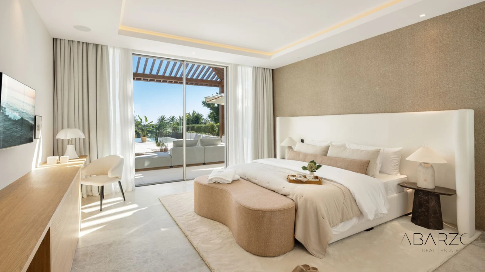 Mediterranean Frontline Golf Villa in Los Naranjos, Nueva Andalucía — interior, Nueva Andalucía, Marbella (3 of 32)