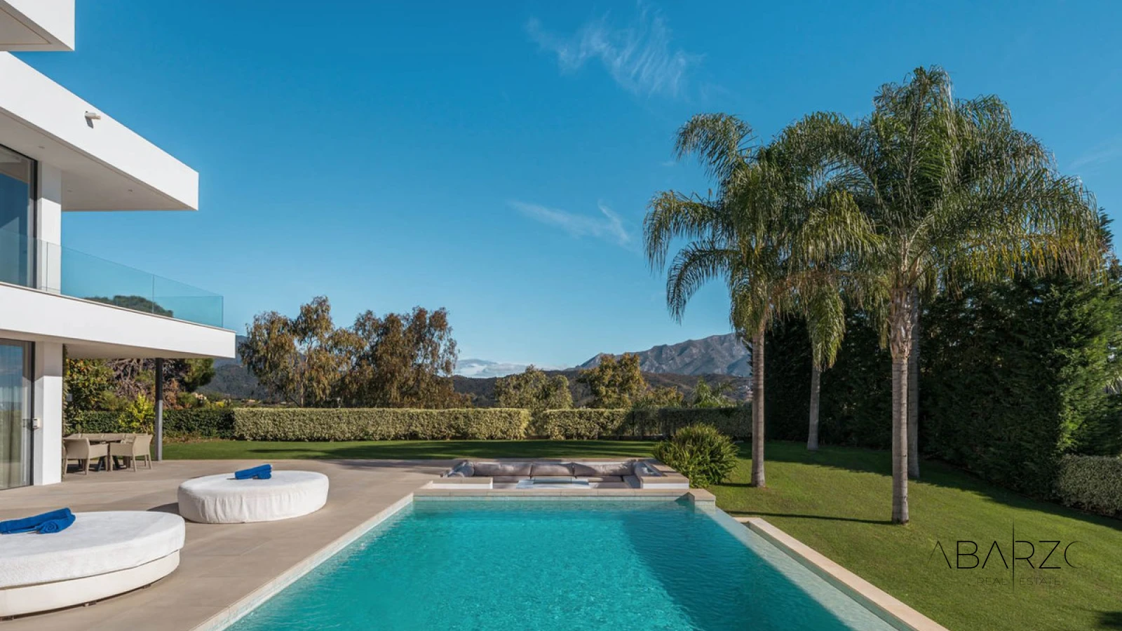 Luxury 5-Bedroom Villa with Panoramic Sea Views in El Madroñal, Benahavís — interior, El Madroñal, Benahavís (11 of 49)