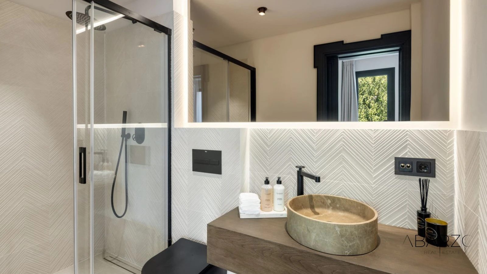 Modern Villa with Pool and Jacuzzi in Las Brisas Golf, Nueva Andalucía — interior, Nueva Andalucía, Marbella (18 of 37)