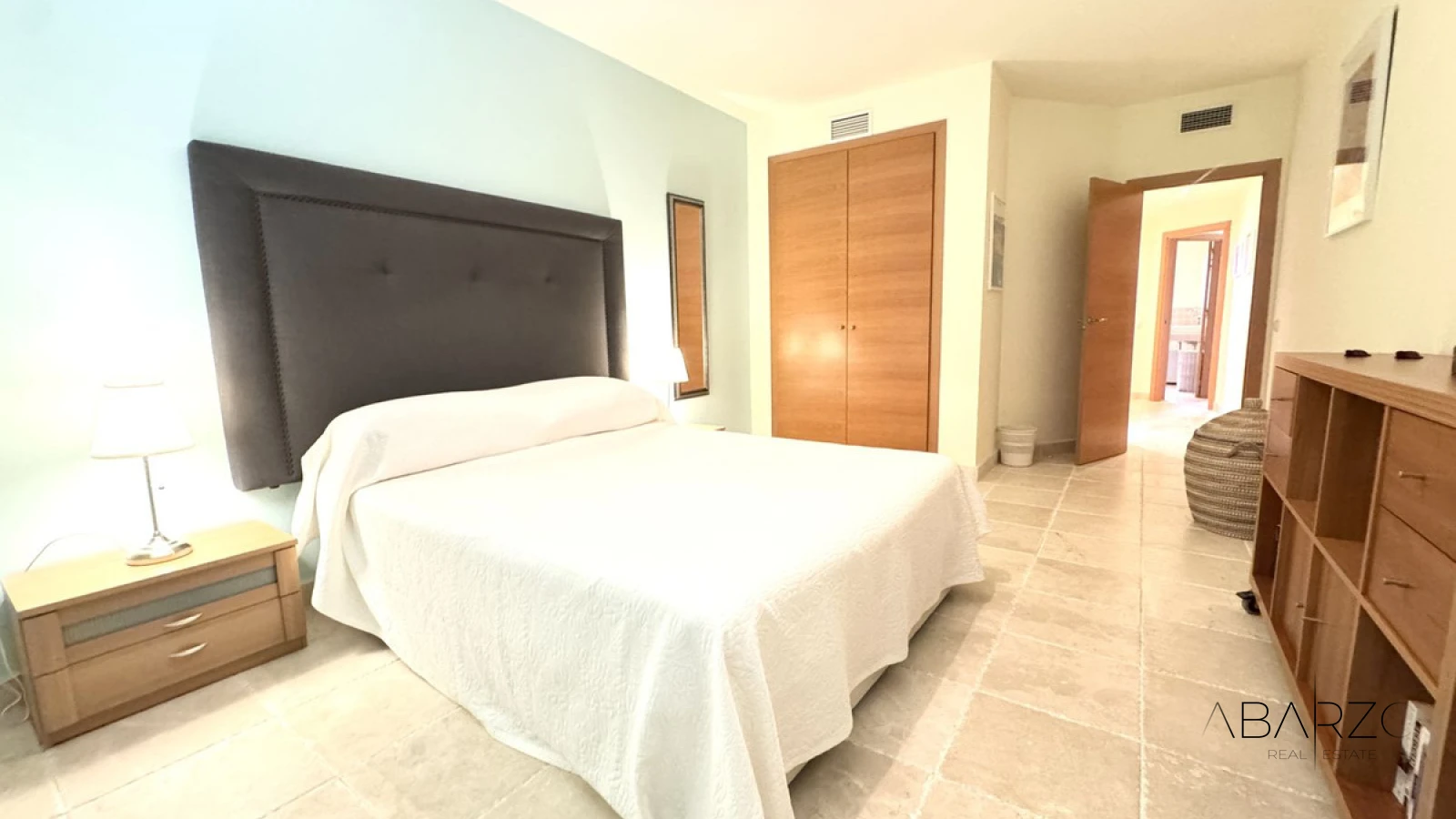 Ground Floor Corner Apartment with Private Garden in Los Flamingos, Benahavis — interior, Los Flamingos, Benahavís (14 of 25)