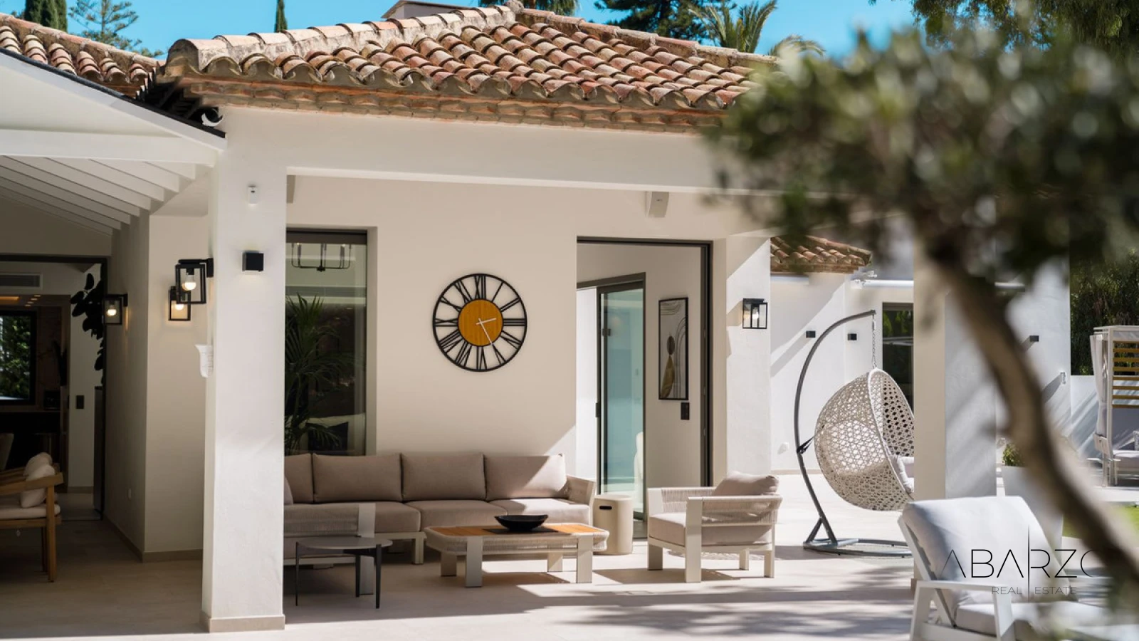 Contemporary villa with private pool and golf views in La Cerquilla, Nueva Andalucía — interior, Nueva Andalucía, Marbella (37 of 49)