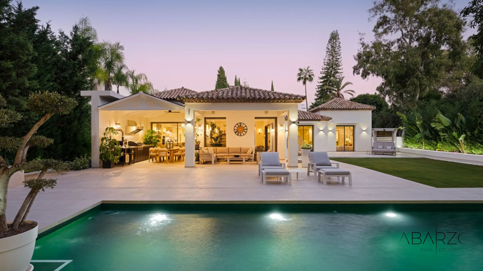 Contemporary villa with private pool and golf views in La Cerquilla, Nueva Andalucía — interior, Nueva Andalucía, Marbella (43 of 49)
