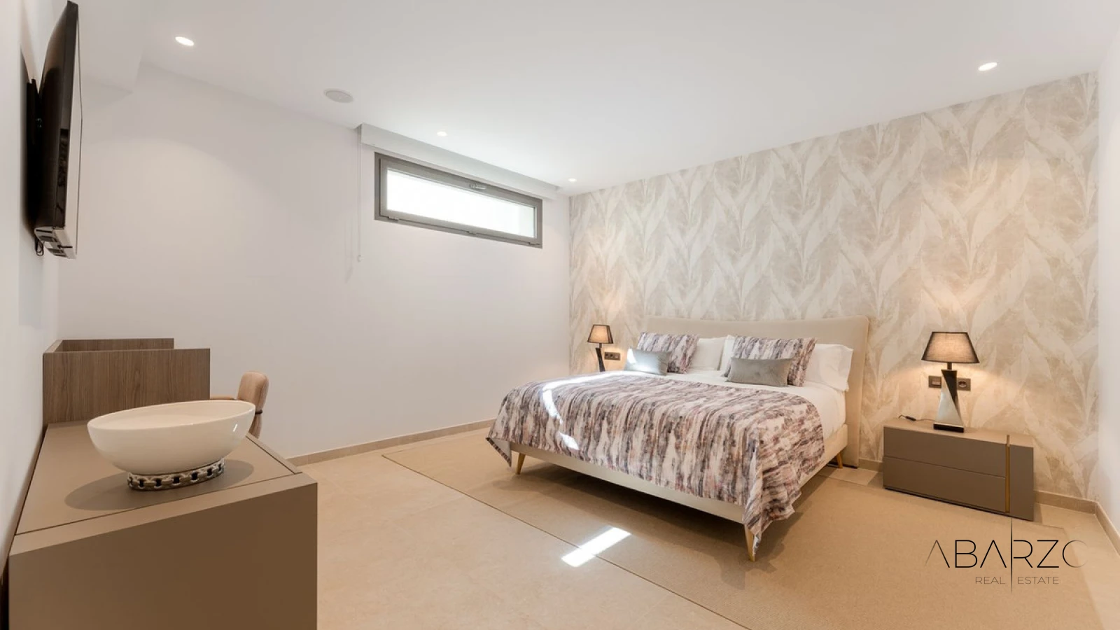 Contemporary villa with private pool and golf views in La Cerquilla, Nueva Andalucía — interior, Nueva Andalucía, Marbella (26 of 49)
