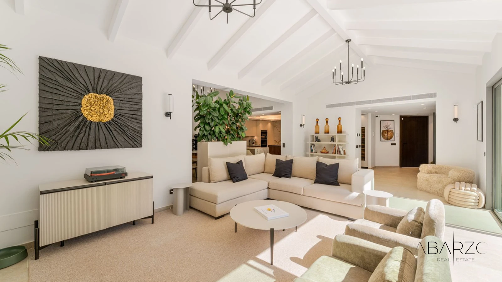 Contemporary villa with private pool and golf views in La Cerquilla, Nueva Andalucía — interior, Nueva Andalucía, Marbella (8 of 49)