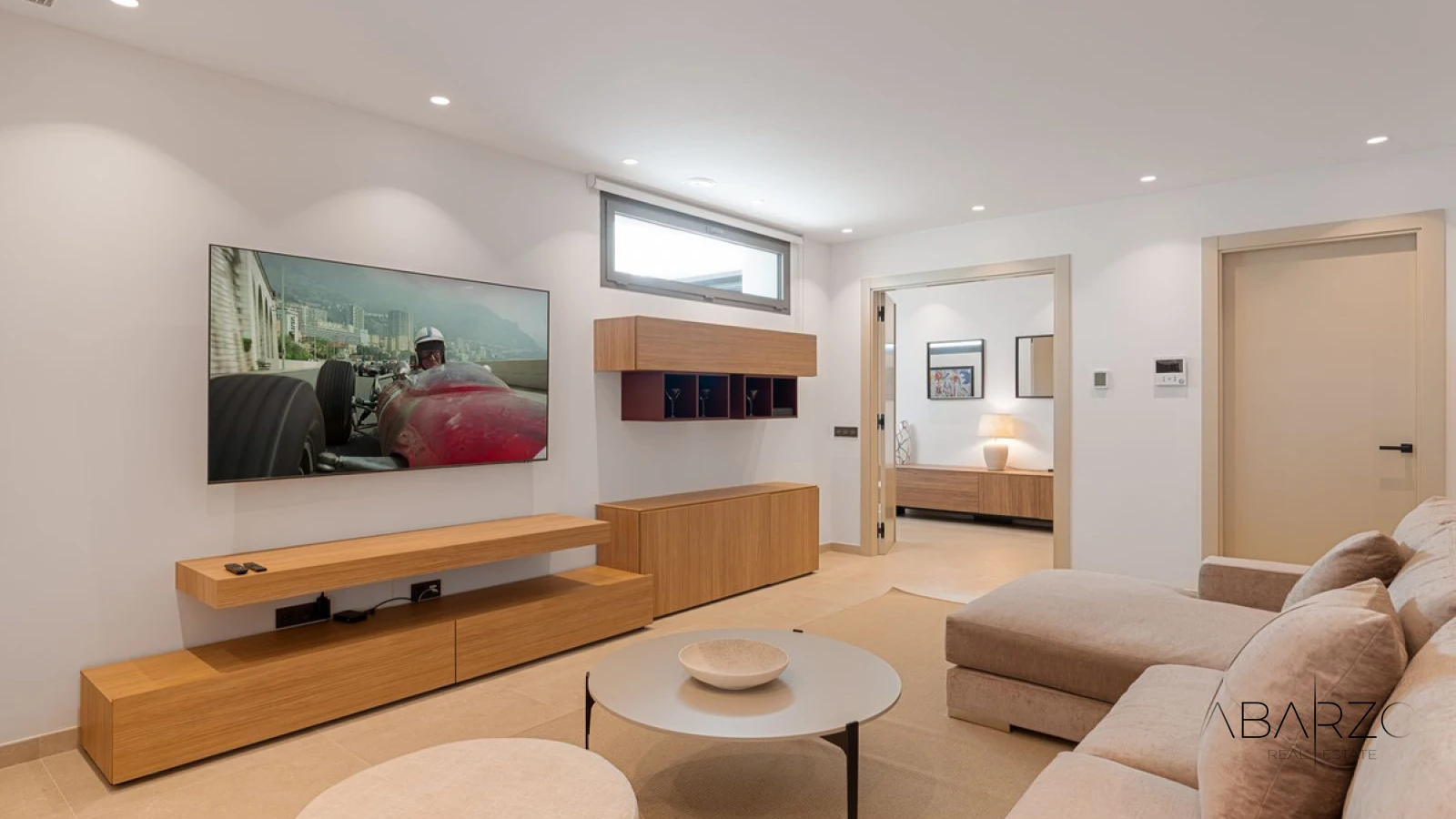 Contemporary villa with private pool and golf views in La Cerquilla, Nueva Andalucía — interior, Nueva Andalucía, Marbella (23 of 49)