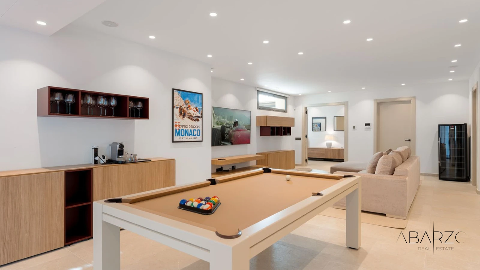 Contemporary villa with private pool and golf views in La Cerquilla, Nueva Andalucía — interior, Nueva Andalucía, Marbella (21 of 49)