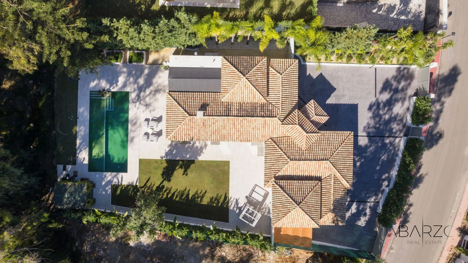 Contemporary villa with private pool and golf views in La Cerquilla, Nueva Andalucía — interior, Nueva Andalucía, Marbella (33 of 49)