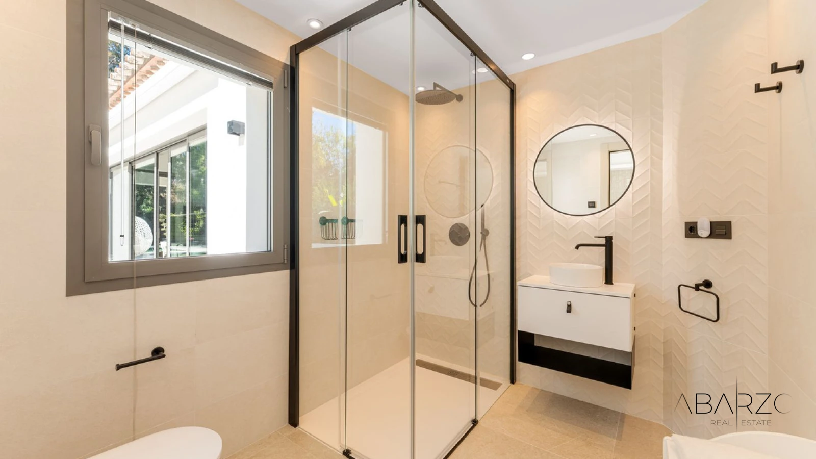Contemporary villa with private pool and golf views in La Cerquilla, Nueva Andalucía — interior, Nueva Andalucía, Marbella (14 of 49)