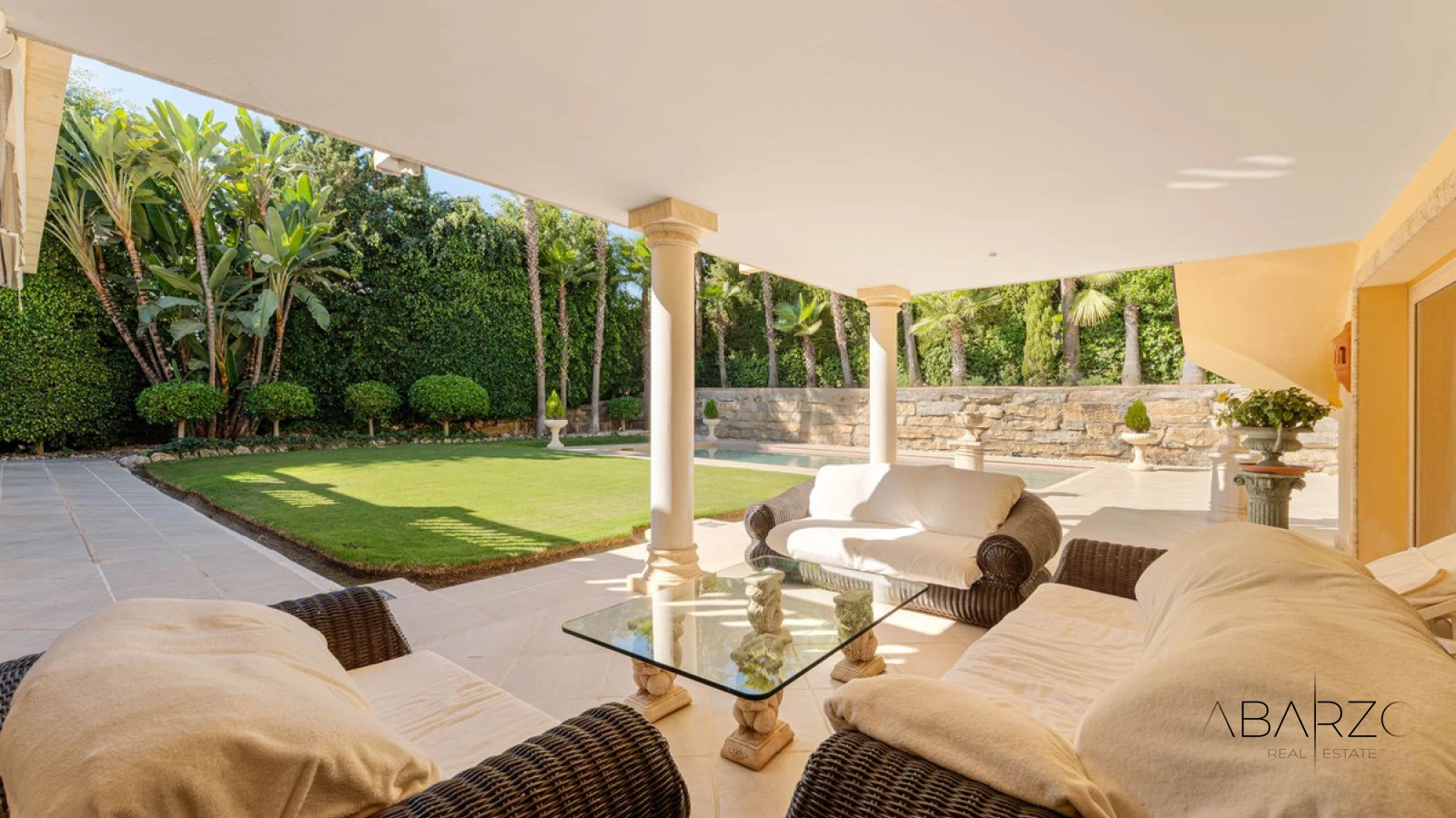 Elegant five-bedroom villa in Nueva Andalucía Marbella — interior, Nueva Andalucía, Marbella (9 of 36)