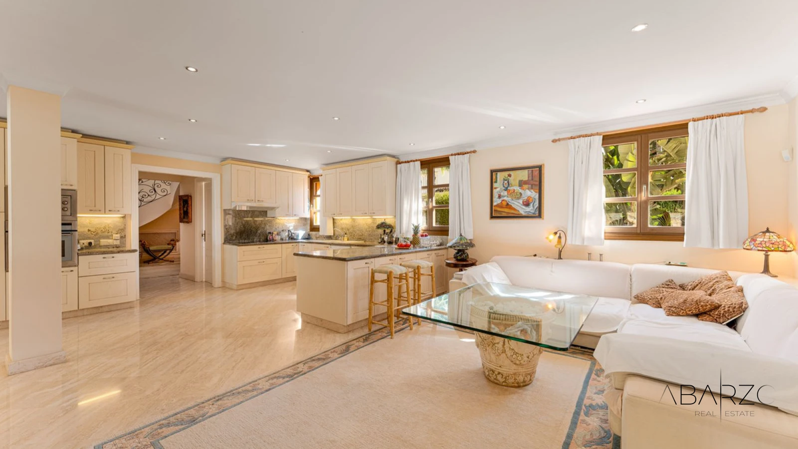 Elegant five-bedroom villa in Nueva Andalucía Marbella — interior, Nueva Andalucía, Marbella (10 of 36)