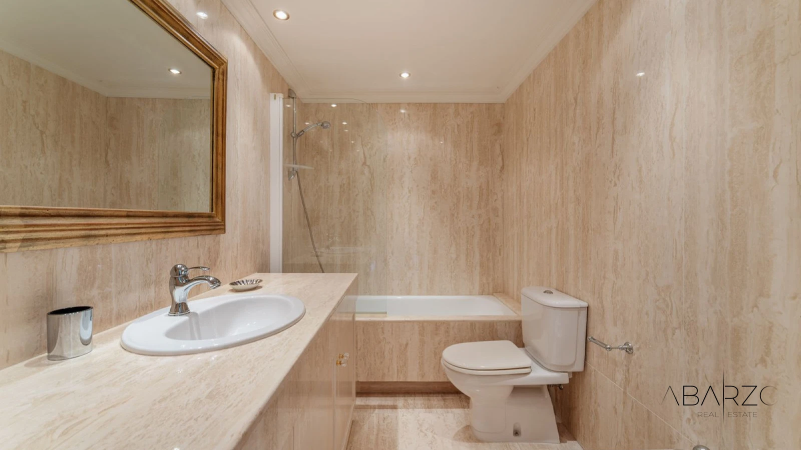 Elegant five-bedroom villa in Nueva Andalucía Marbella — interior, Nueva Andalucía, Marbella (21 of 36)