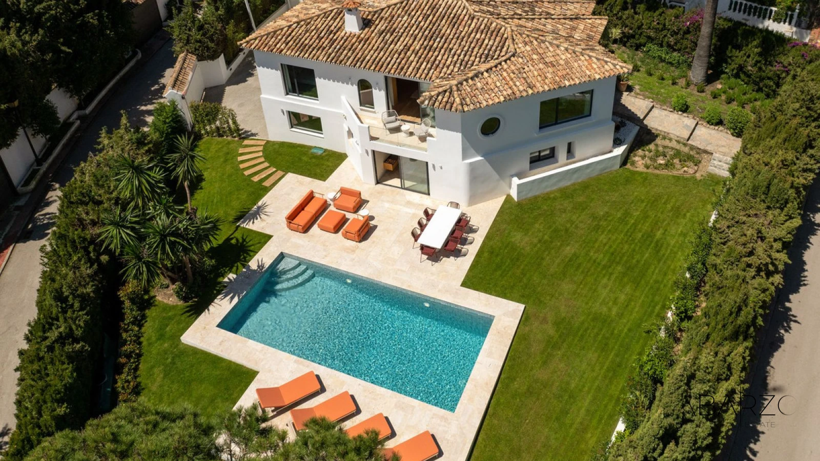 Contemporary Villa with Pool and Mountain Views in Las Brisas, Nueva Andalucía — luxury property for sale in Nueva Andalucía, Marbella