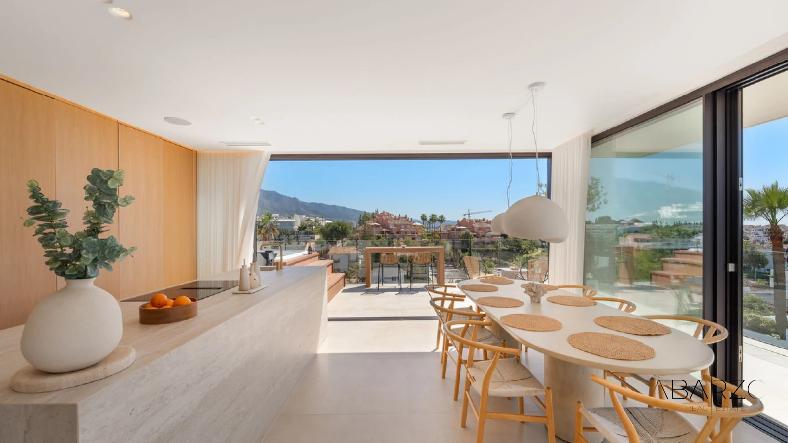 Ready to move in Villa with Infinity Pool and Sea Views in Nueva Andalucía — interior, Nueva Andalucía, Marbella (38 of 46)