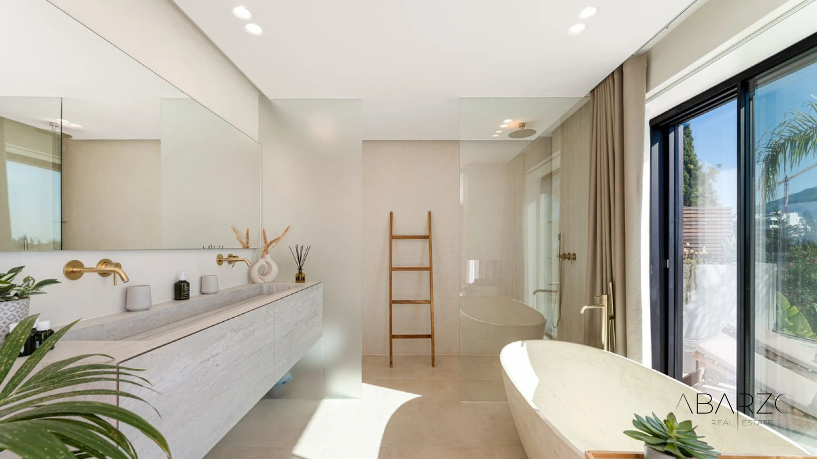 Ready to move in Villa with Infinity Pool and Sea Views in Nueva Andalucía — interior, Nueva Andalucía, Marbella (20 of 46)