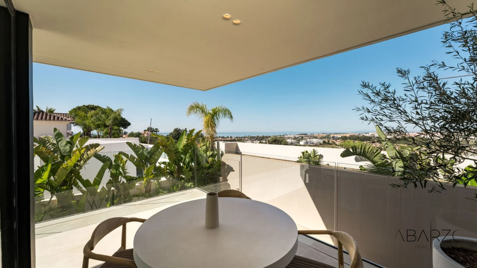 Ready to move in Villa with Infinity Pool and Sea Views in Nueva Andalucía — interior, Nueva Andalucía, Marbella (30 of 46)