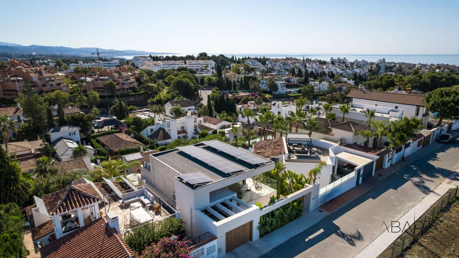 Ready to move in Villa with Infinity Pool and Sea Views in Nueva Andalucía — interior, Nueva Andalucía, Marbella (46 of 46)