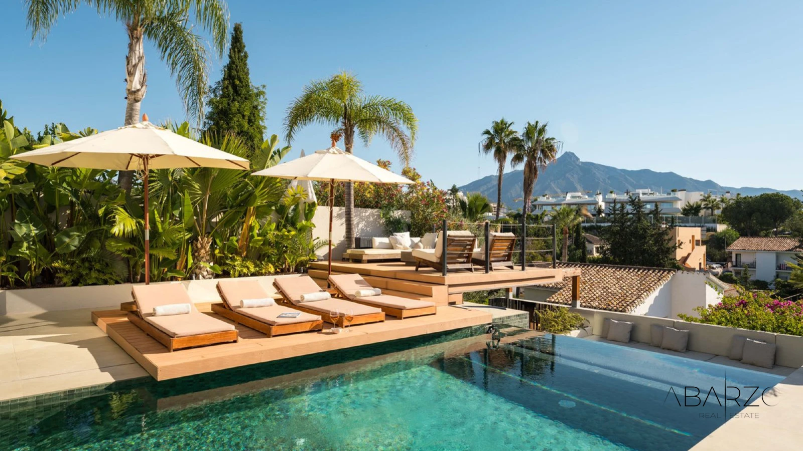 Ready to move in Villa with Infinity Pool and Sea Views in Nueva Andalucía — interior, Nueva Andalucía, Marbella (9 of 46)